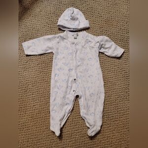 Kissy Kissy Baby Blue Cloud Print One Piece Footie & Hat 3-6 Months